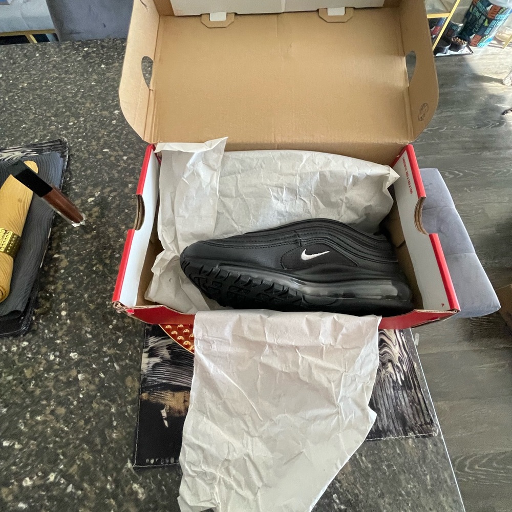 Womens Nike Air Max 97 Black Metallic Silver - Picture 7 of 8